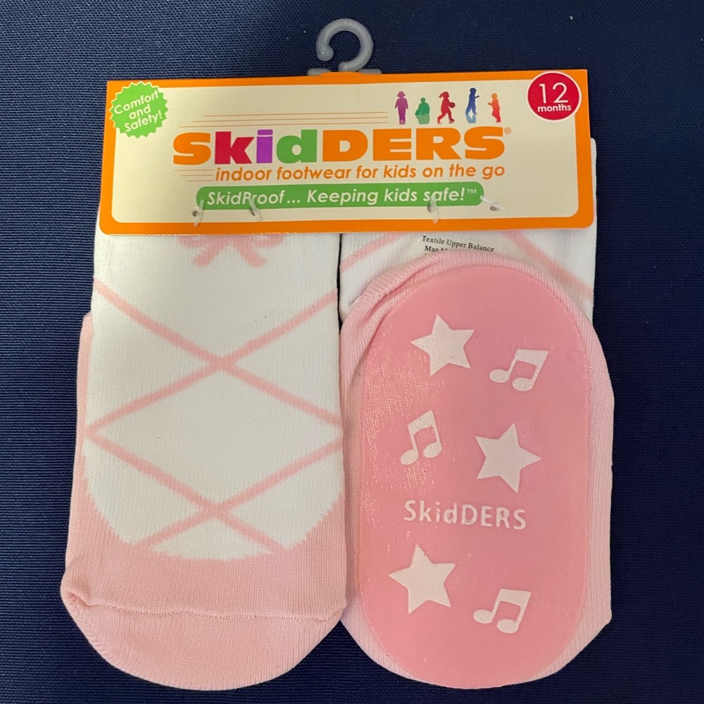 NWT Skidders 12M Pink Baby Girl Non Slip Socks Ballet Theme Stocking Stuffer